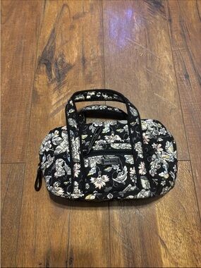 Vera Bradley Travel Takes Case Bag in the Holland Garden